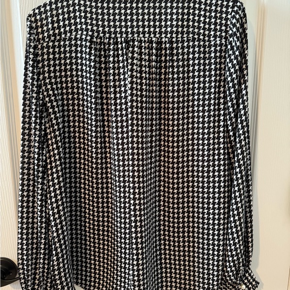 Kate Spade Houndstooth blouse. Size medium - Picture 3 of 7